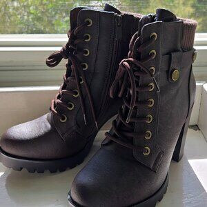 DREAM PAIRS Chunky Round-Toe High Heel Ankle Boots